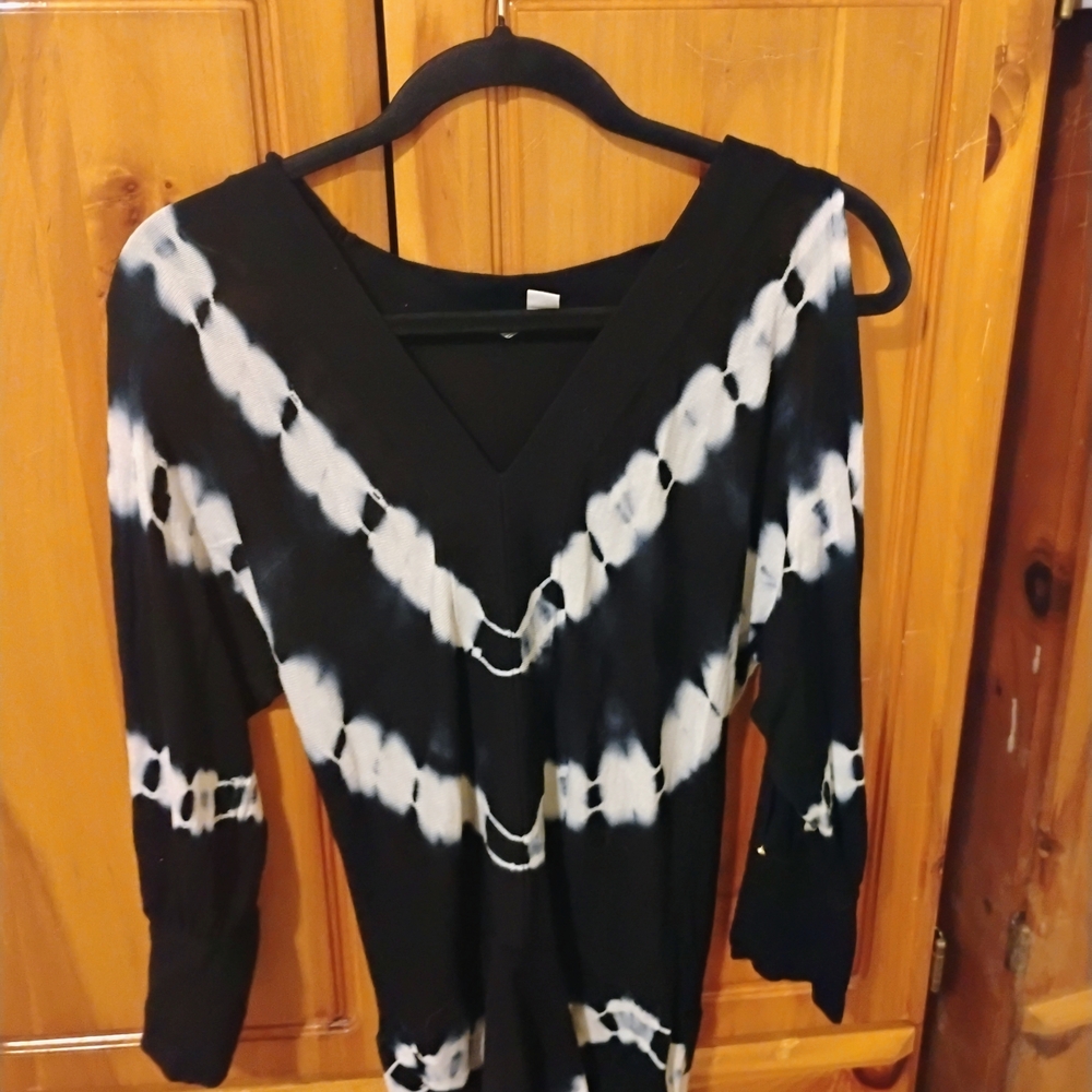 Boston Proper Black and White Long Sleeve Top